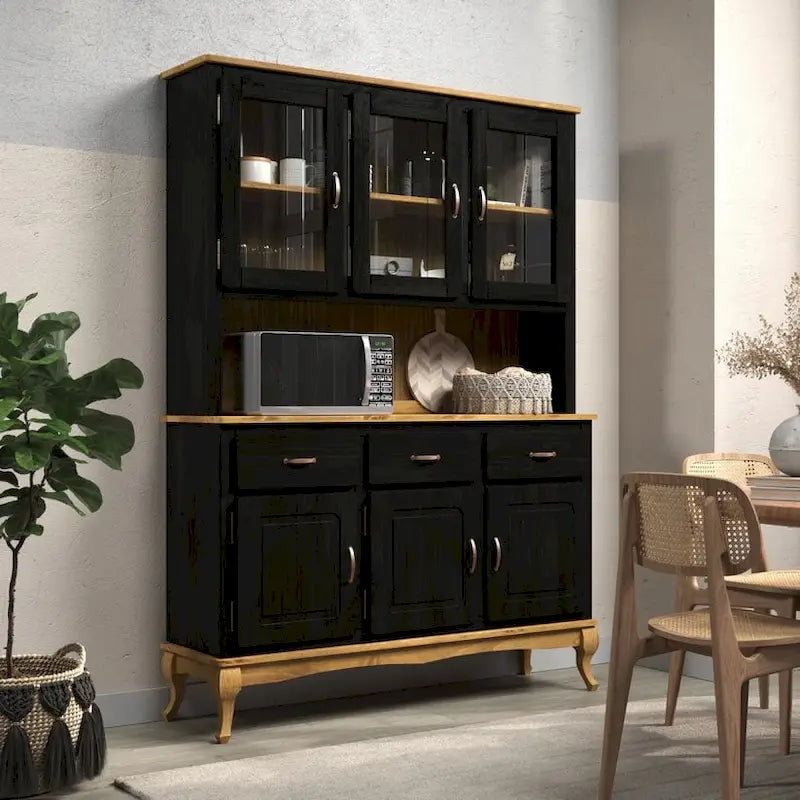 Rustikaler Esszimmeraufsatzschrank aus massivem Holz mit offenen Regalen und Stauraum