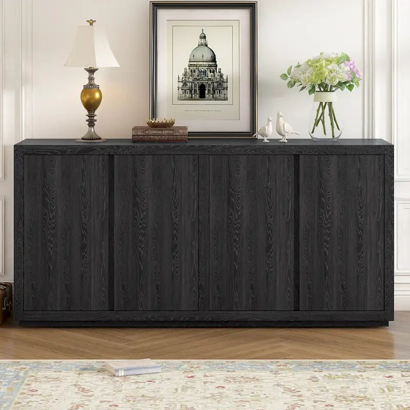 Besondere Merkmale eines viertürigen Sideboardschranks mit Eschenfurnier, geeignet für Flur, Eingangsbereich und Wohnzimmer