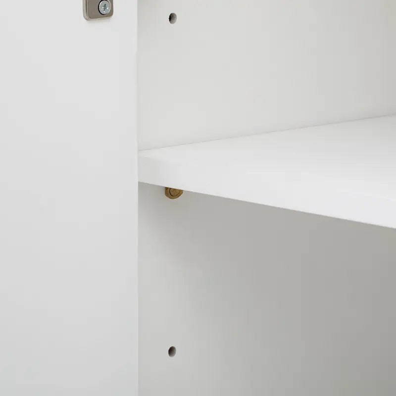 Schrank mit 4 Türen und verstellbaren Einlegeböden für das Wohnzimmer