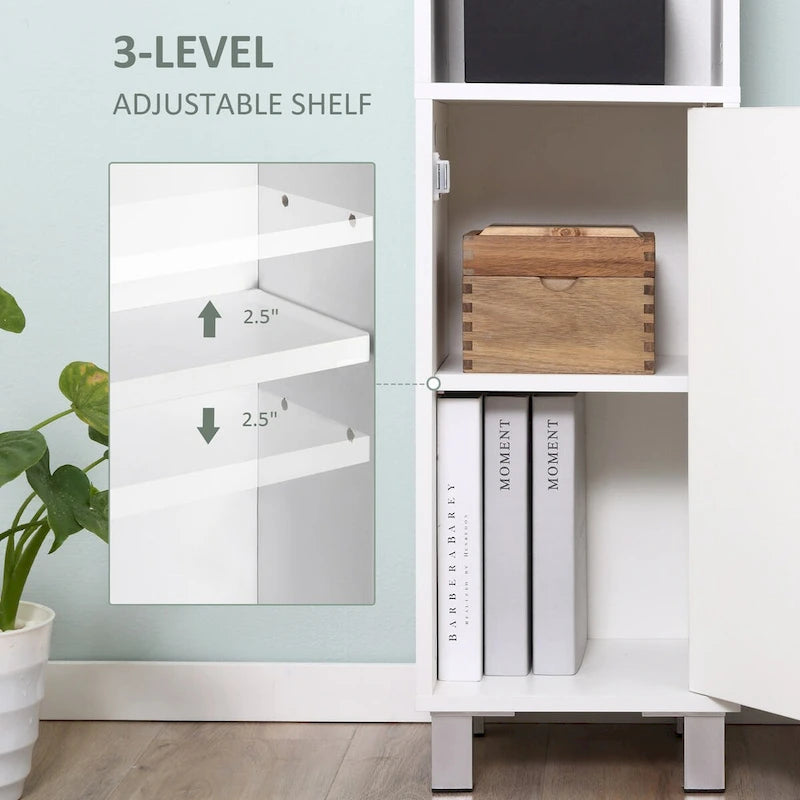 Hoher Badezimmerschrank mit Stauraum und Spiegel